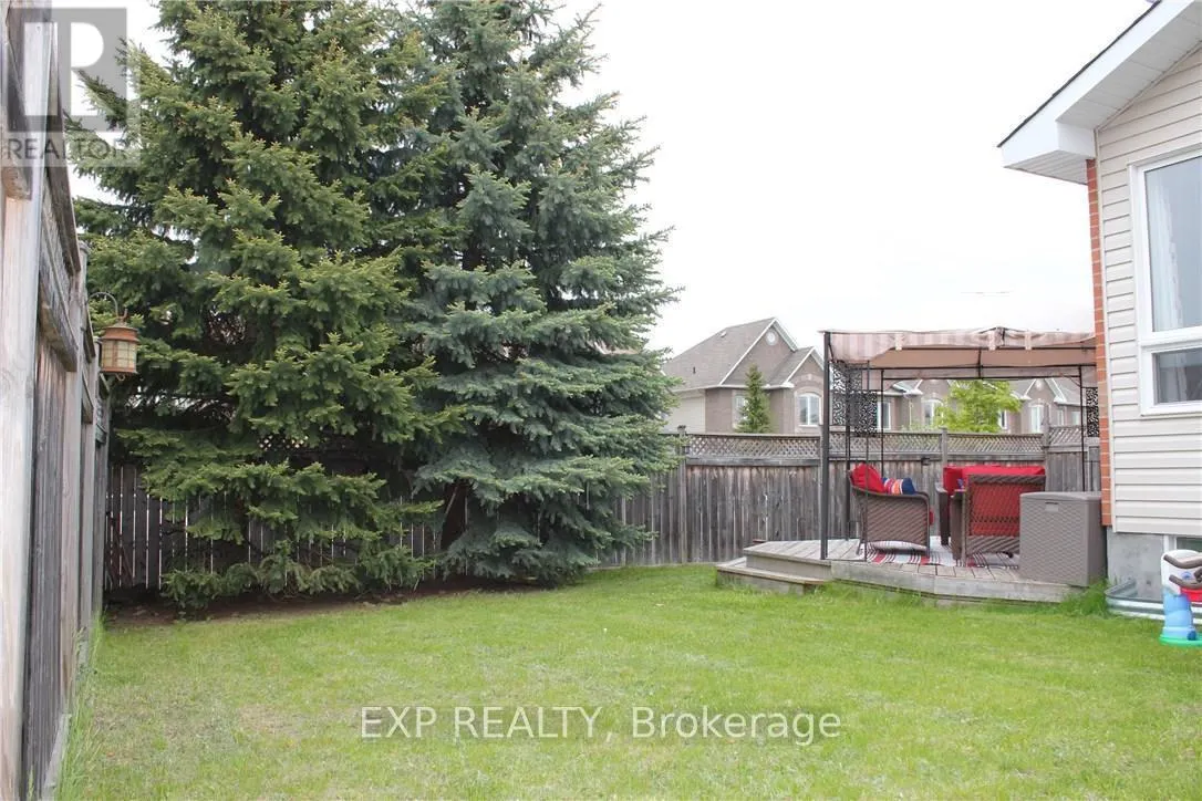 10 WOLISTON CRESCENT