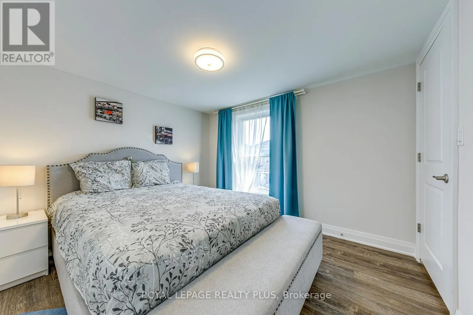 247 ROBERT STREET