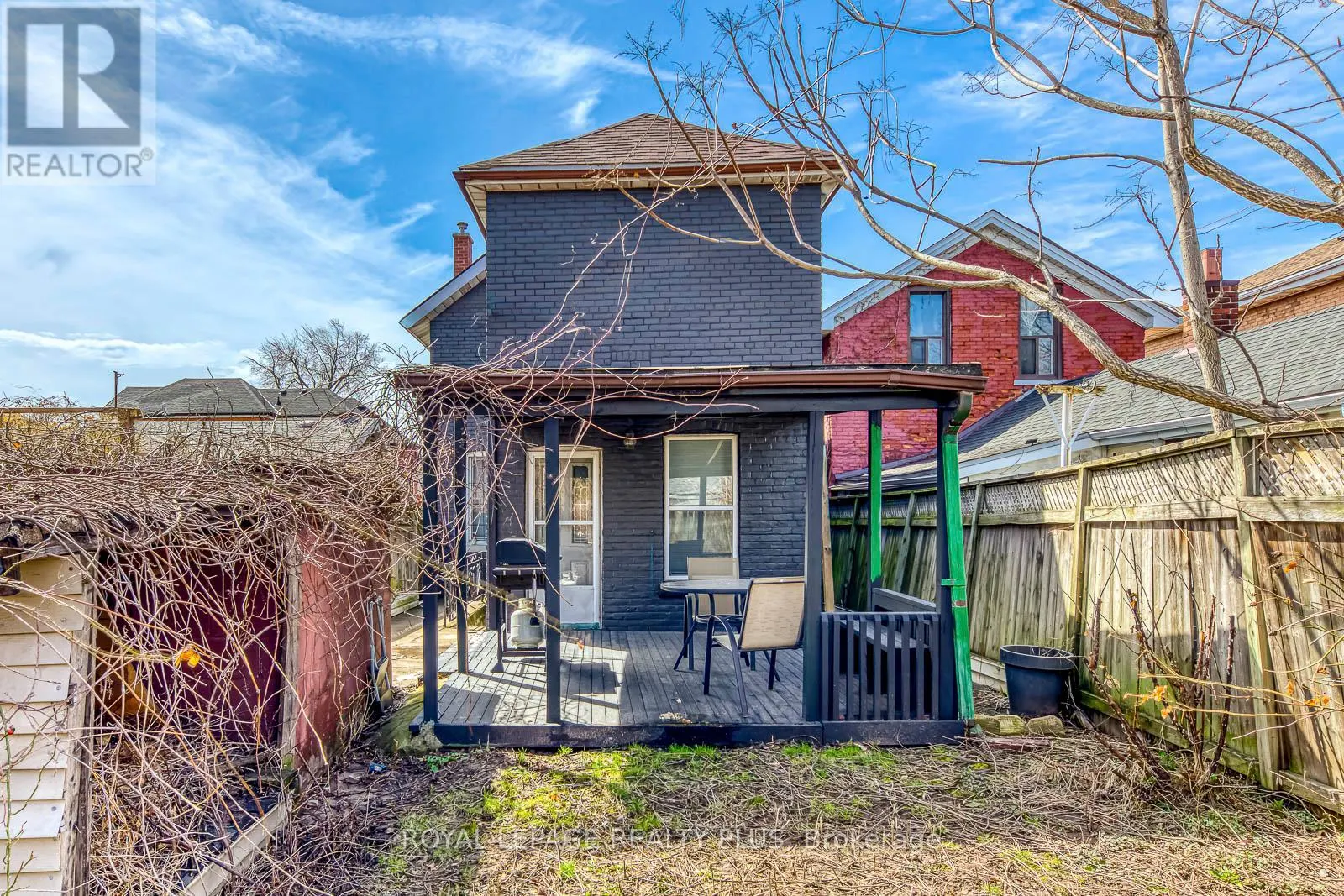 247 ROBERT STREET