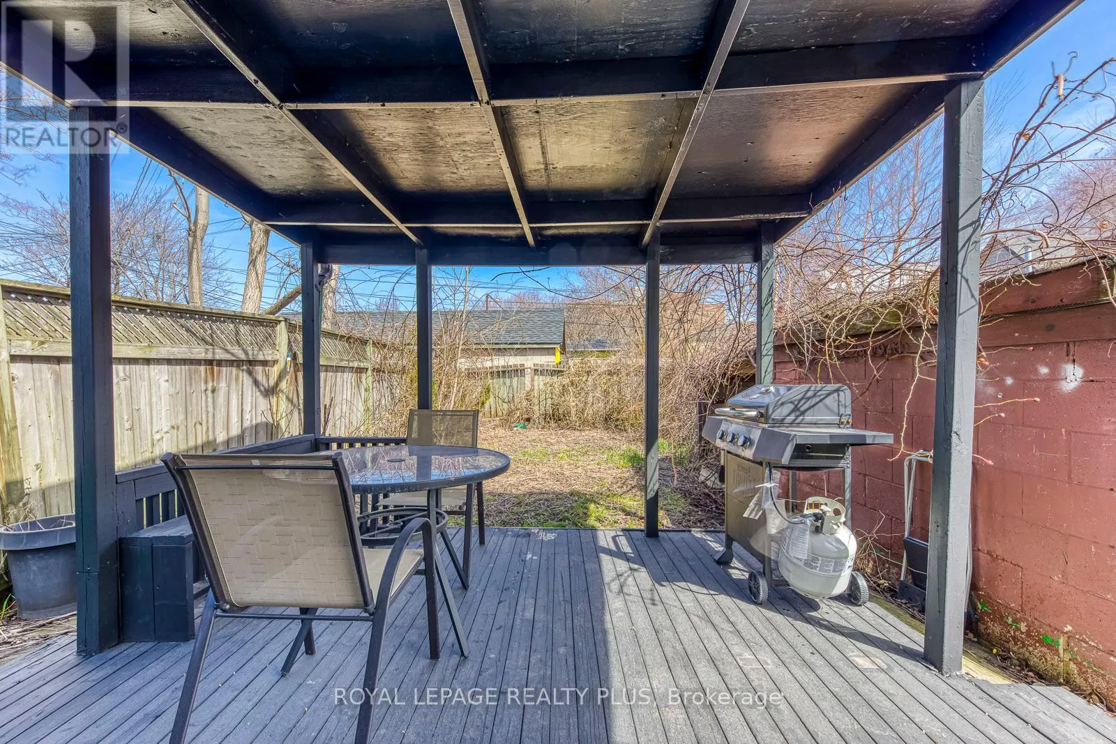 247 ROBERT STREET