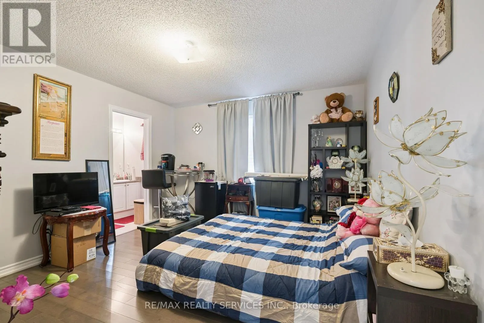 125 MORDEN DRIVE