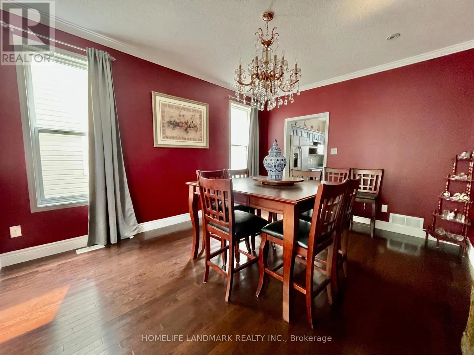 190 INGERSOLL CRESCENT