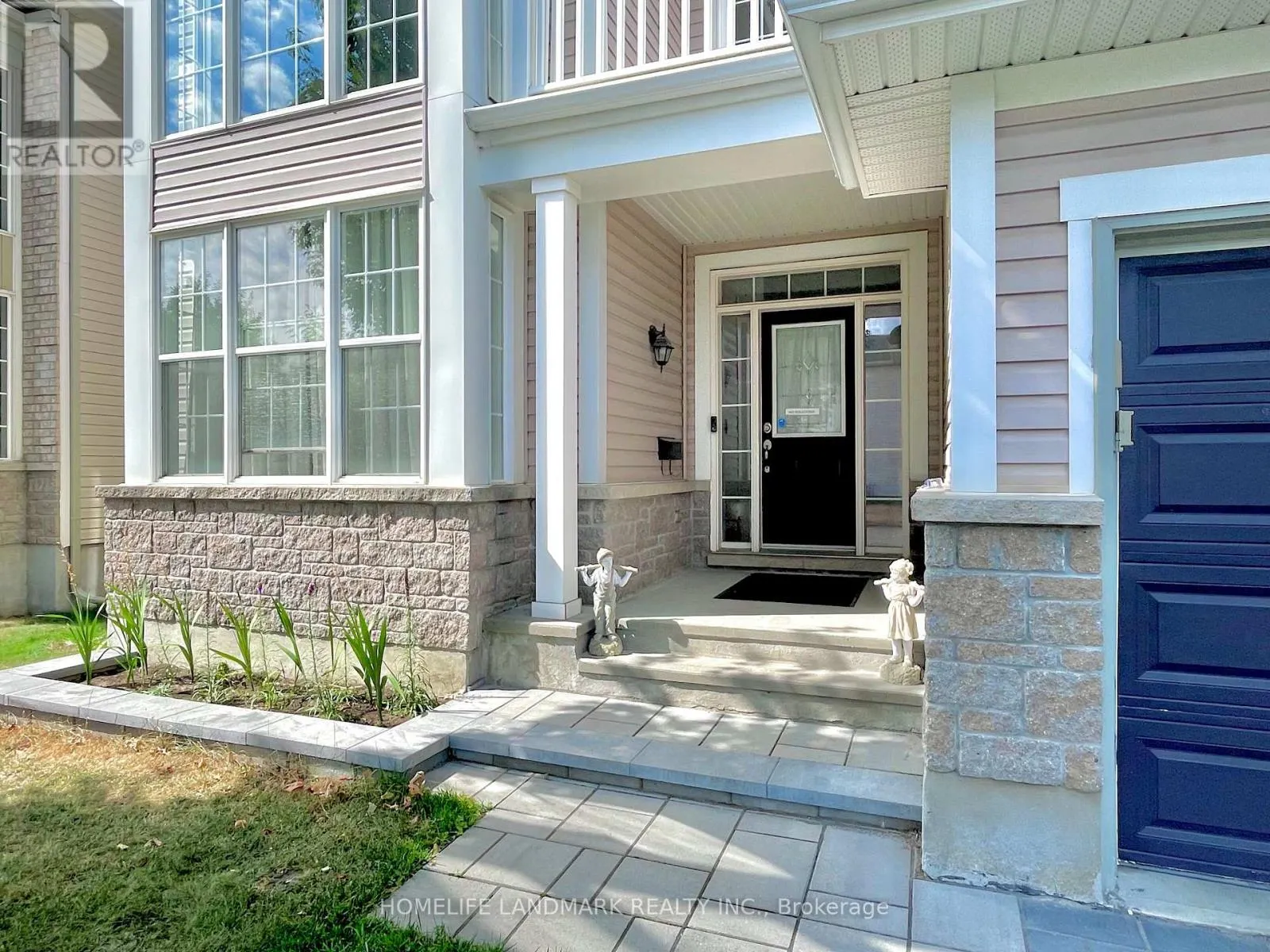 190 INGERSOLL CRESCENT