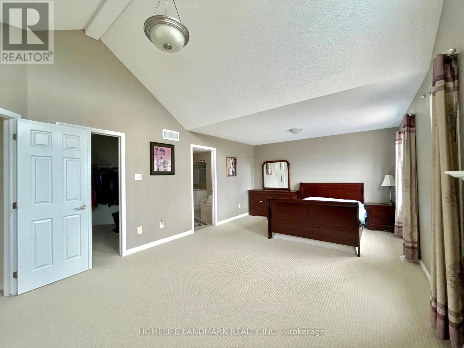 190 INGERSOLL CRESCENT