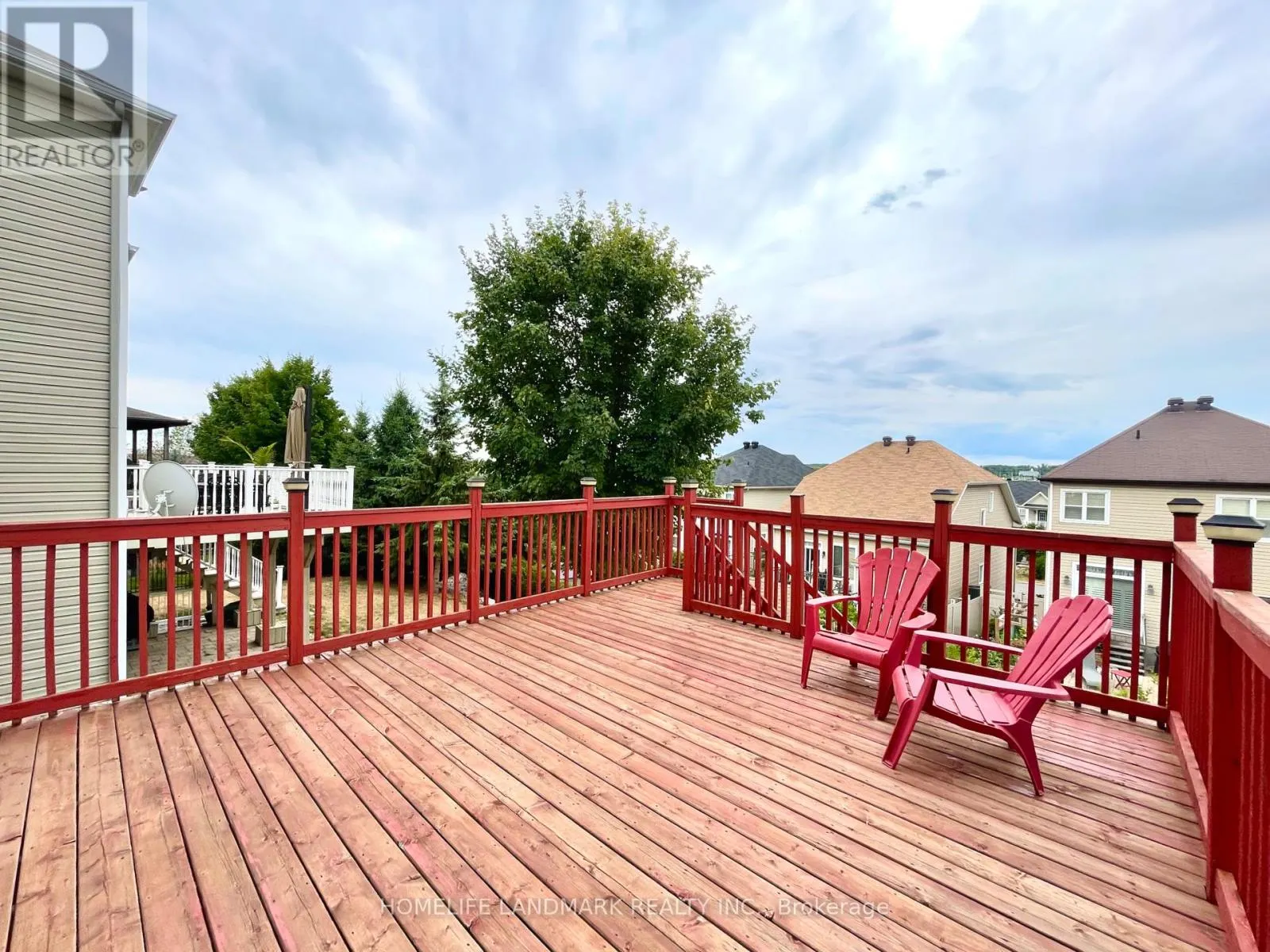 190 INGERSOLL CRESCENT