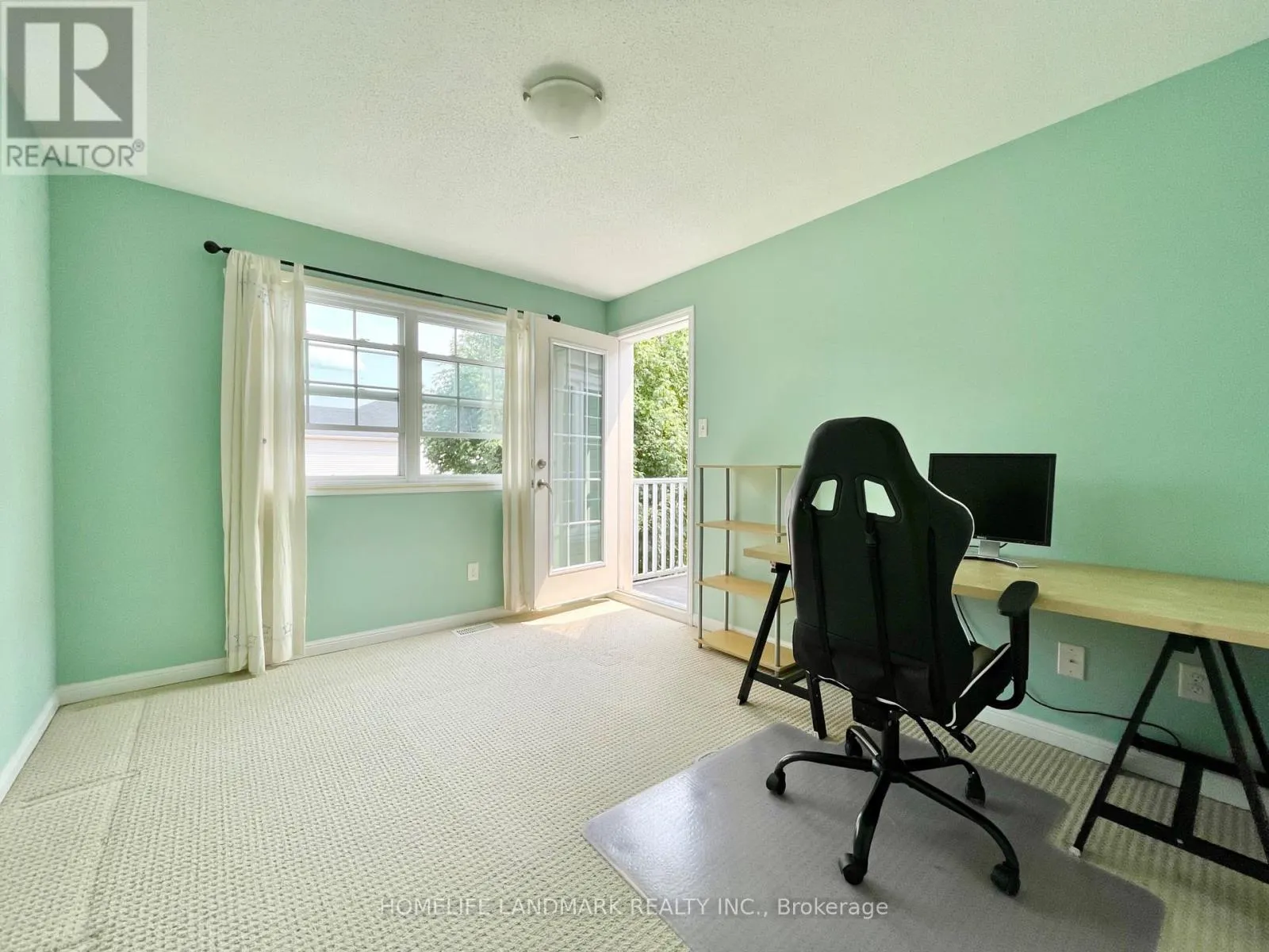 190 INGERSOLL CRESCENT