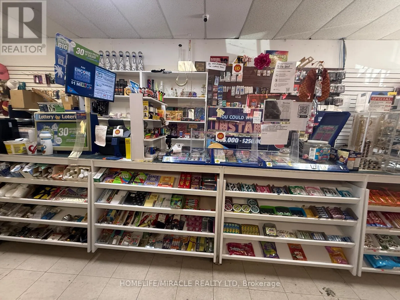 1 - 280 VICTORIA STREET N