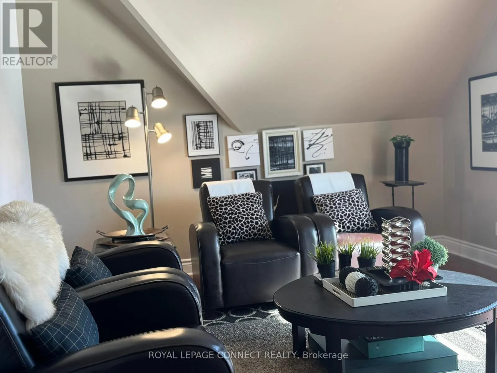 303 - 4872 VALLEY WAY