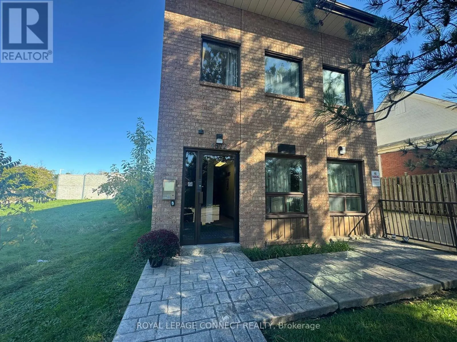 303 - 4872 VALLEY WAY