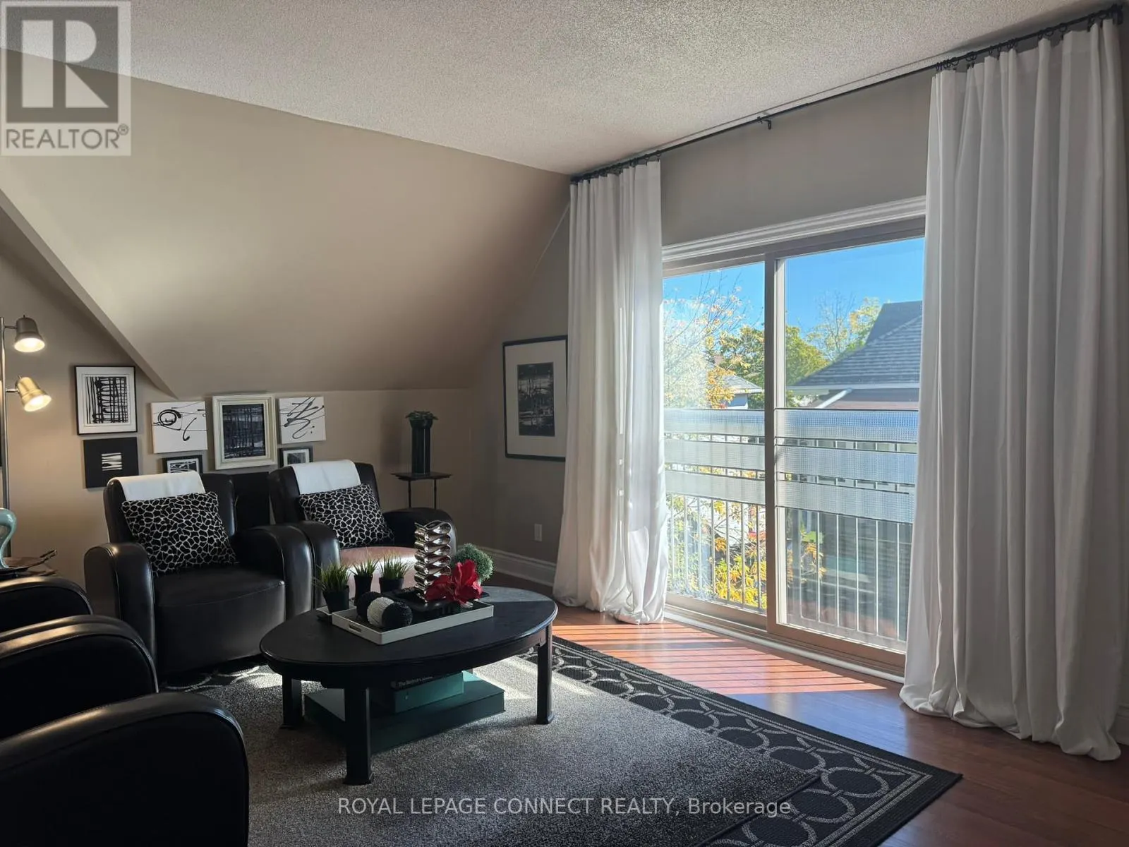 303 - 4872 VALLEY WAY