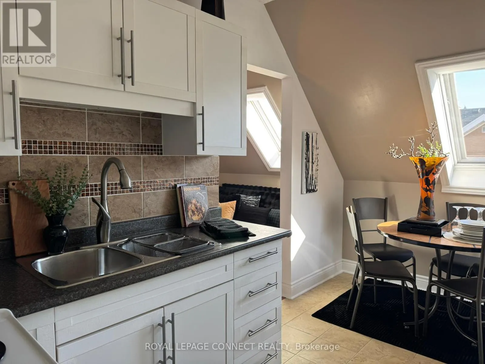 303 - 4872 VALLEY WAY
