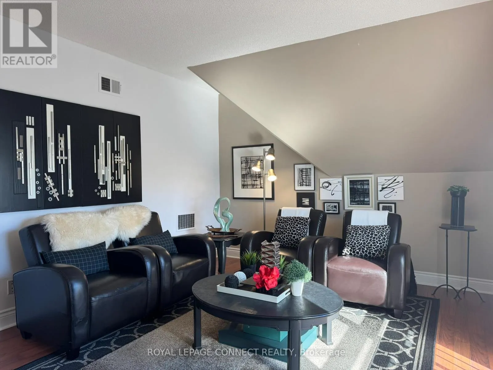 303 - 4872 VALLEY WAY