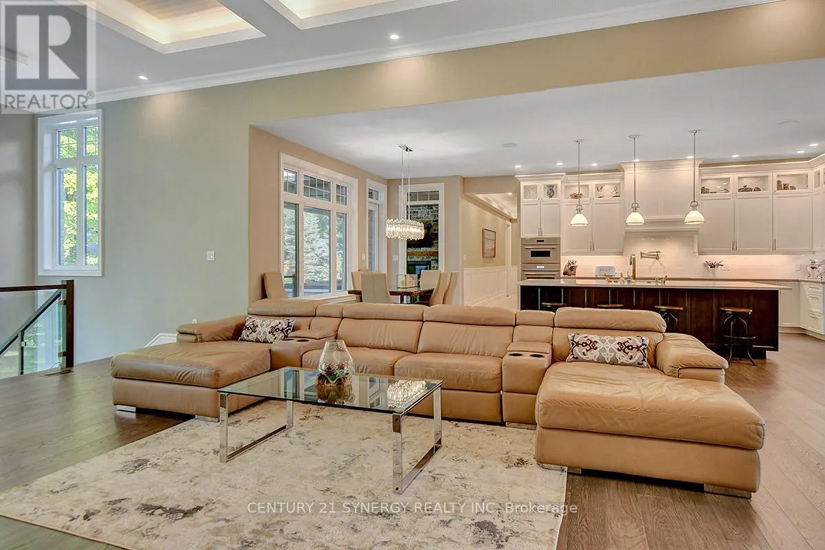 1443 DUCHESS CRESCENT