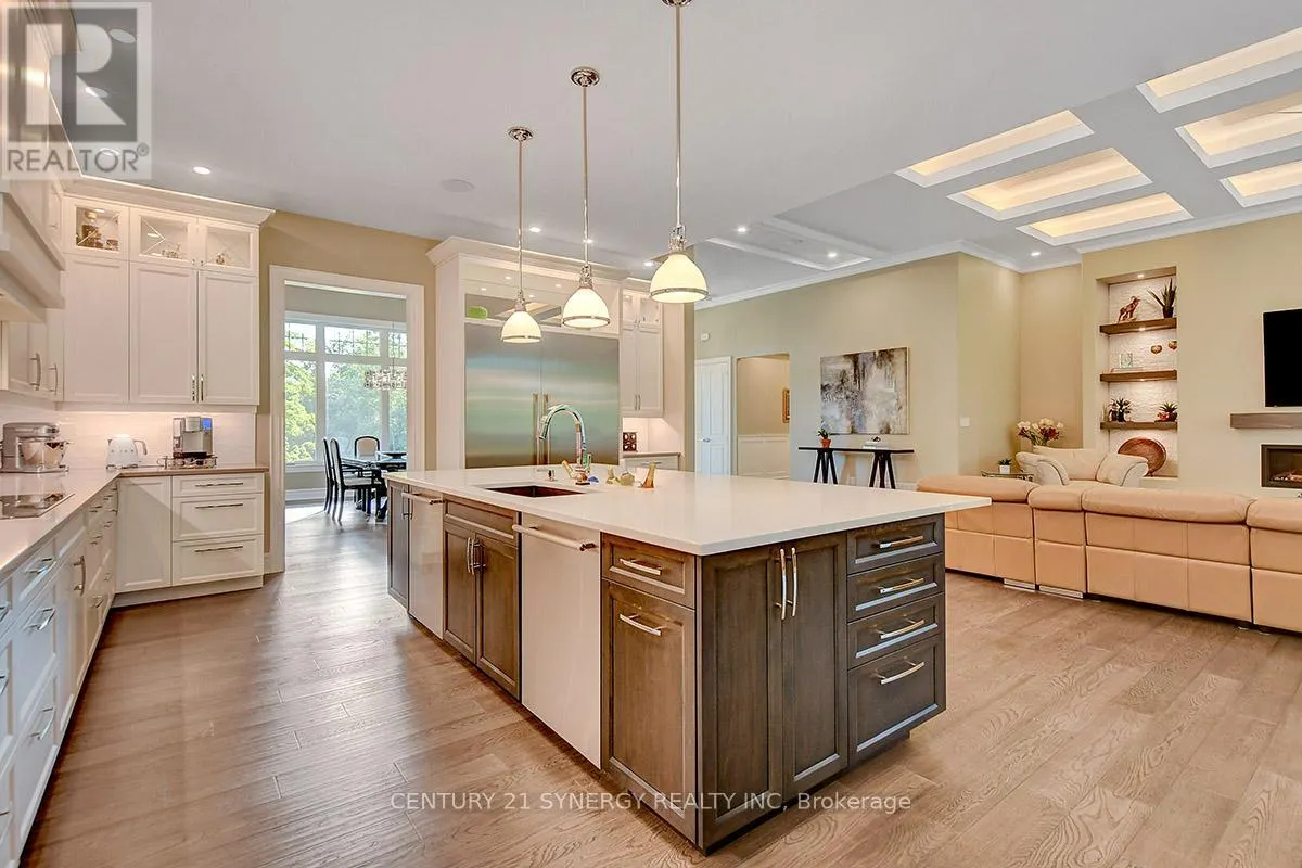 1443 DUCHESS CRESCENT