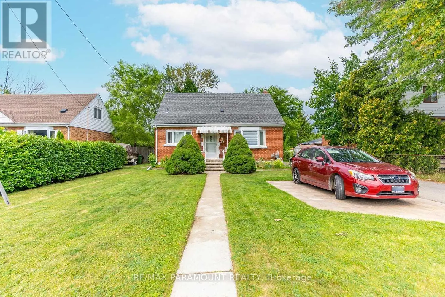 UPPER - 25 CARENE AVENUE