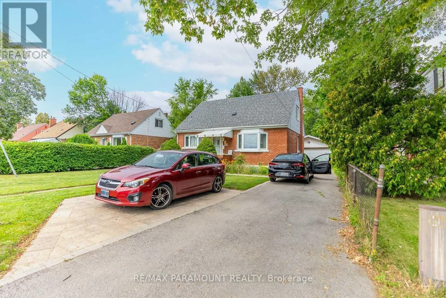 UPPER - 25 CARENE AVENUE