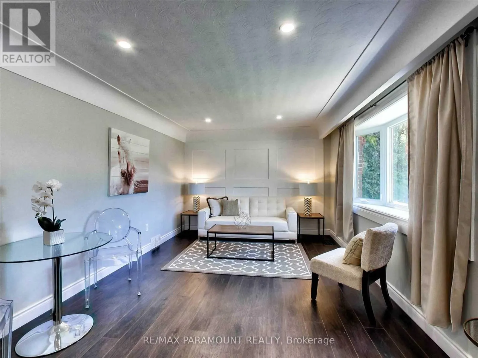 UPPER - 25 CARENE AVENUE