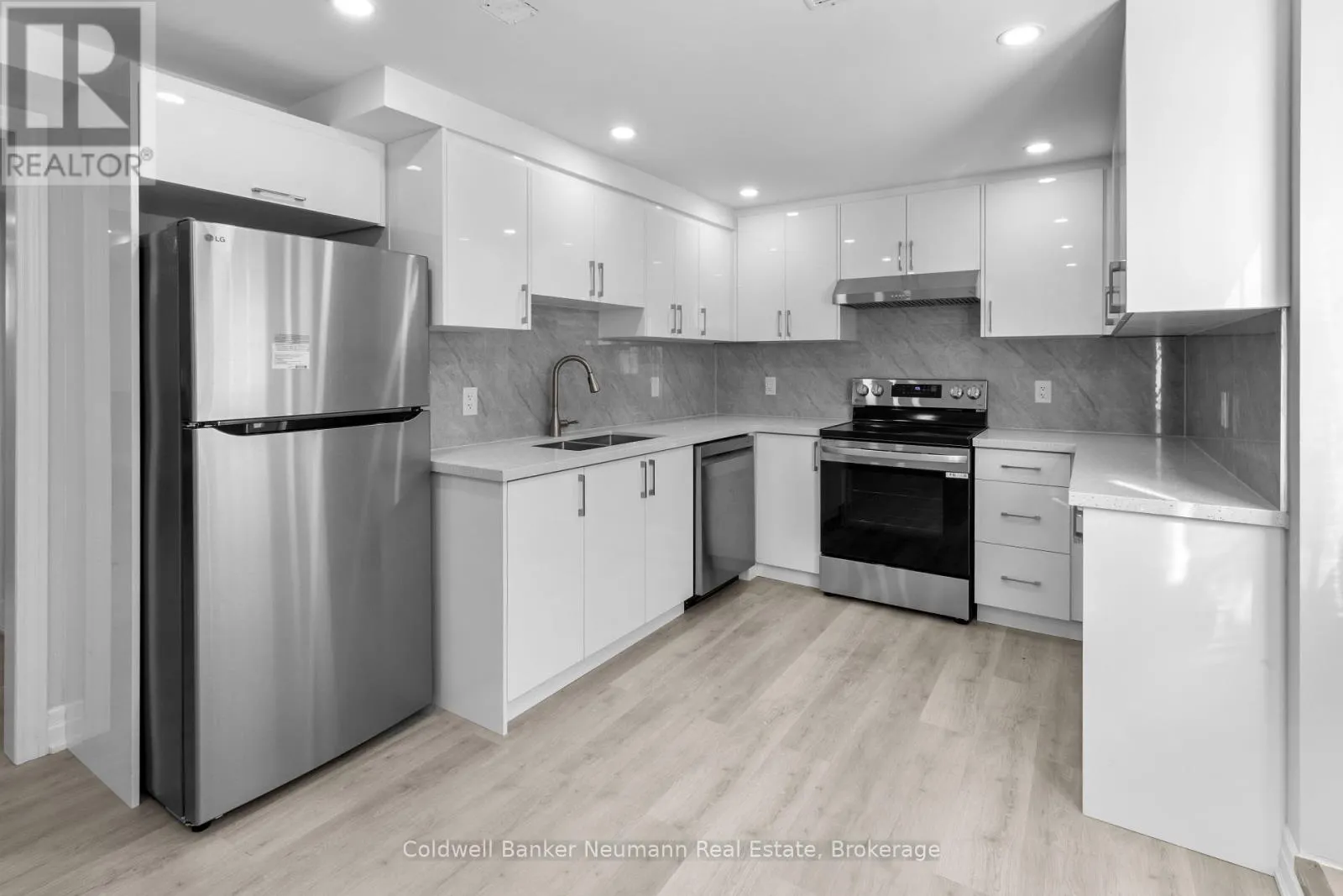B - 45 HAYWARD CRESCENT, #B