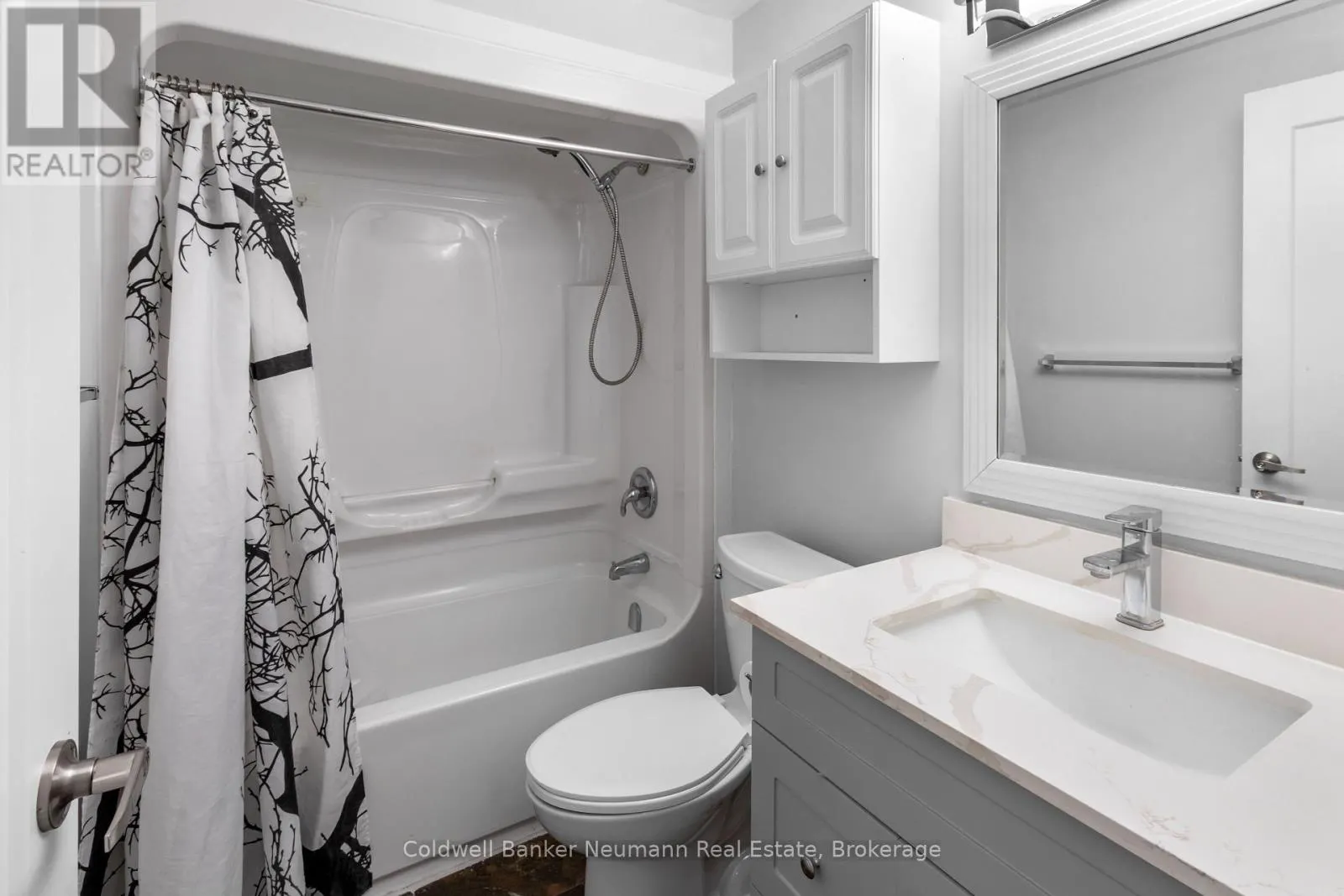 B - 45 HAYWARD CRESCENT, #B