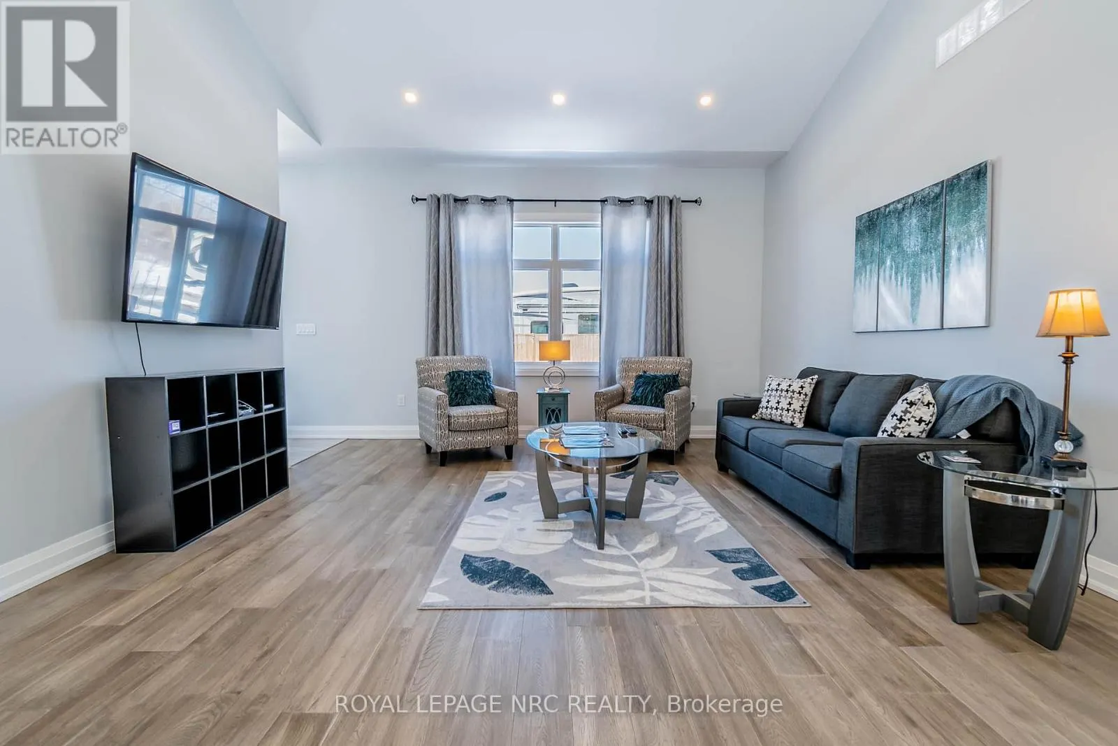 1 - 7472 MOUNTAIN ROAD, #1