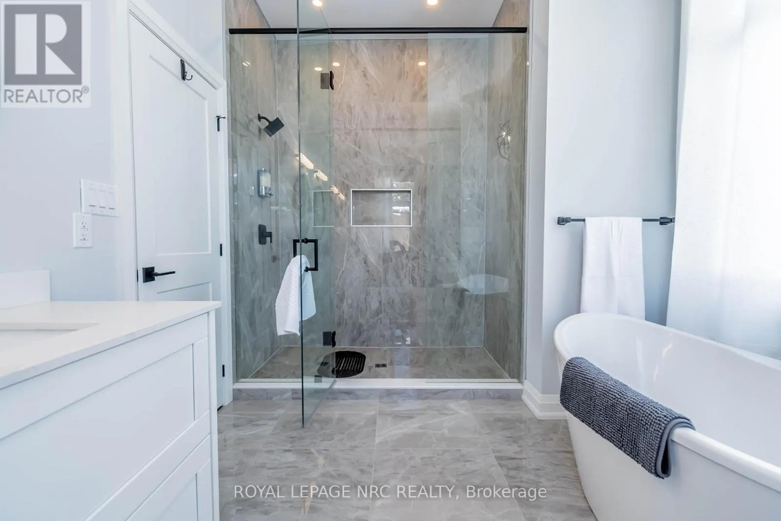 1 - 7472 MOUNTAIN ROAD, #1