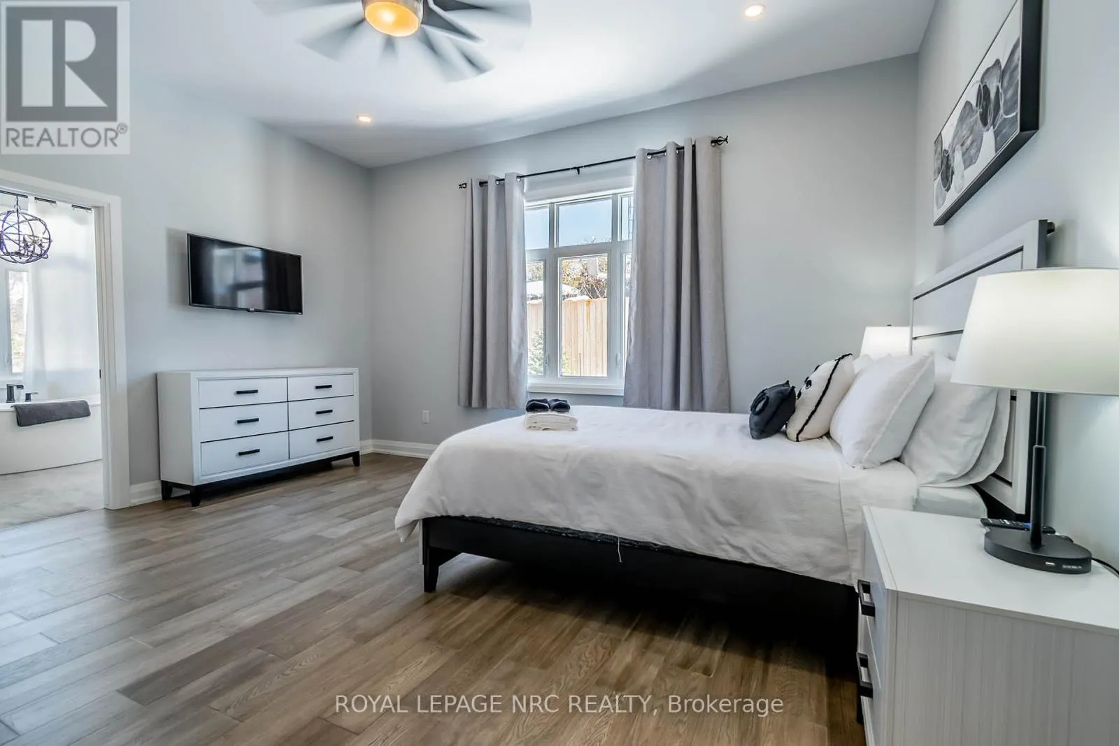 1 - 7472 MOUNTAIN ROAD, #1