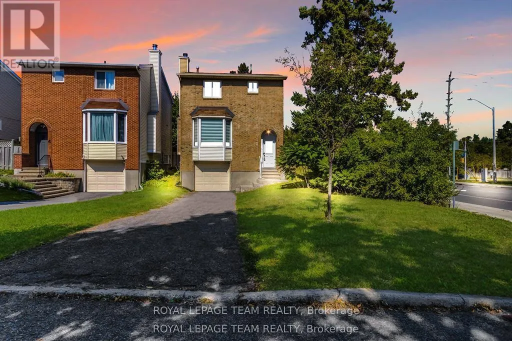 2 BROOKHAVEN COURT