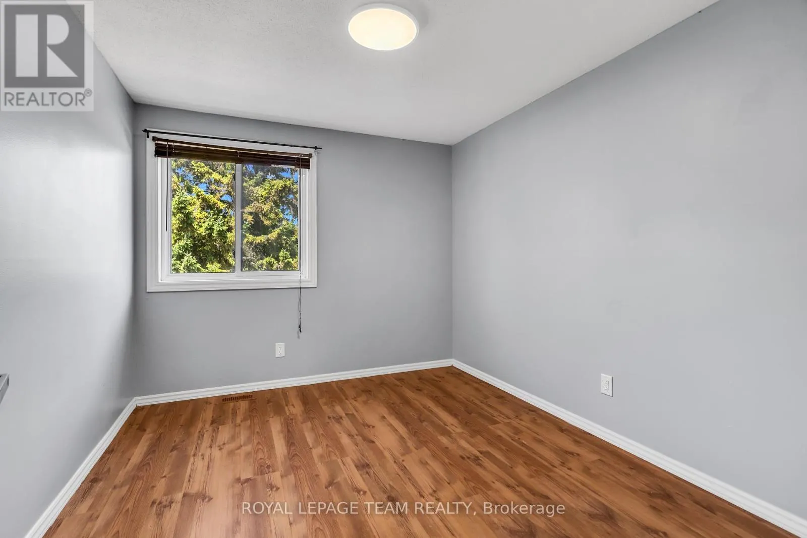 2 BROOKHAVEN COURT