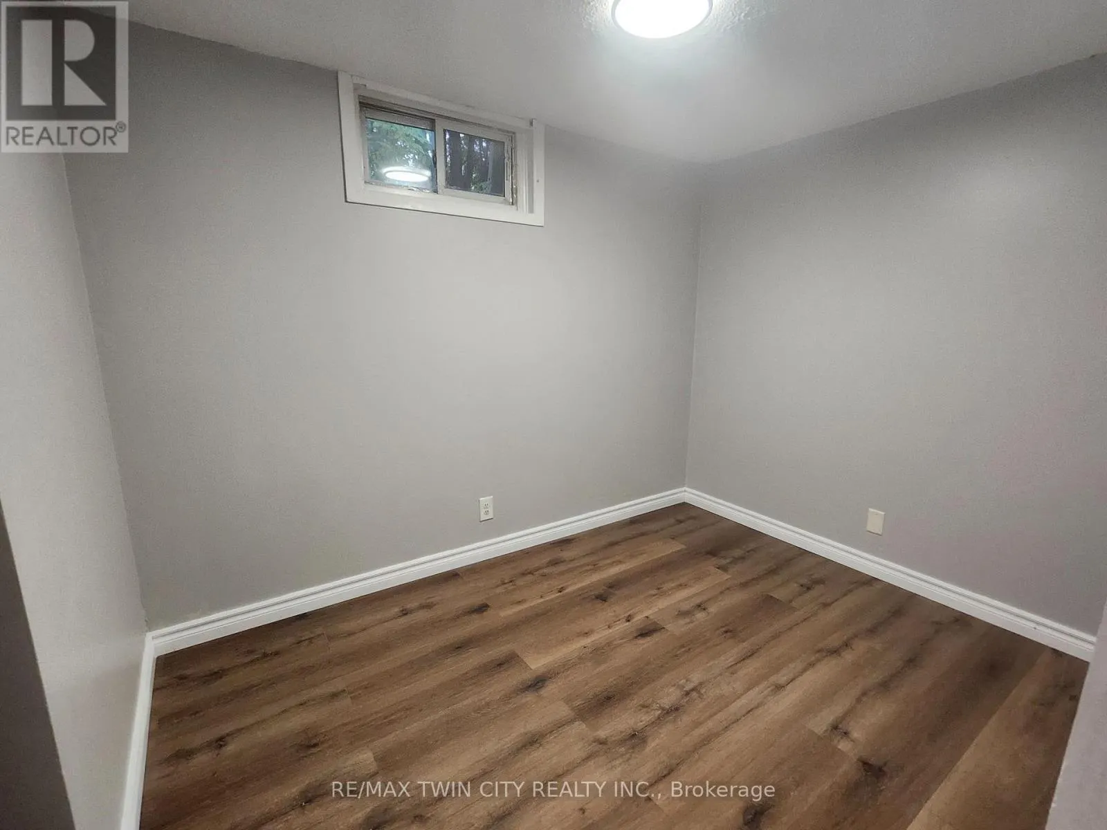 LOWER - 197B CEDARVALE CRESCENT