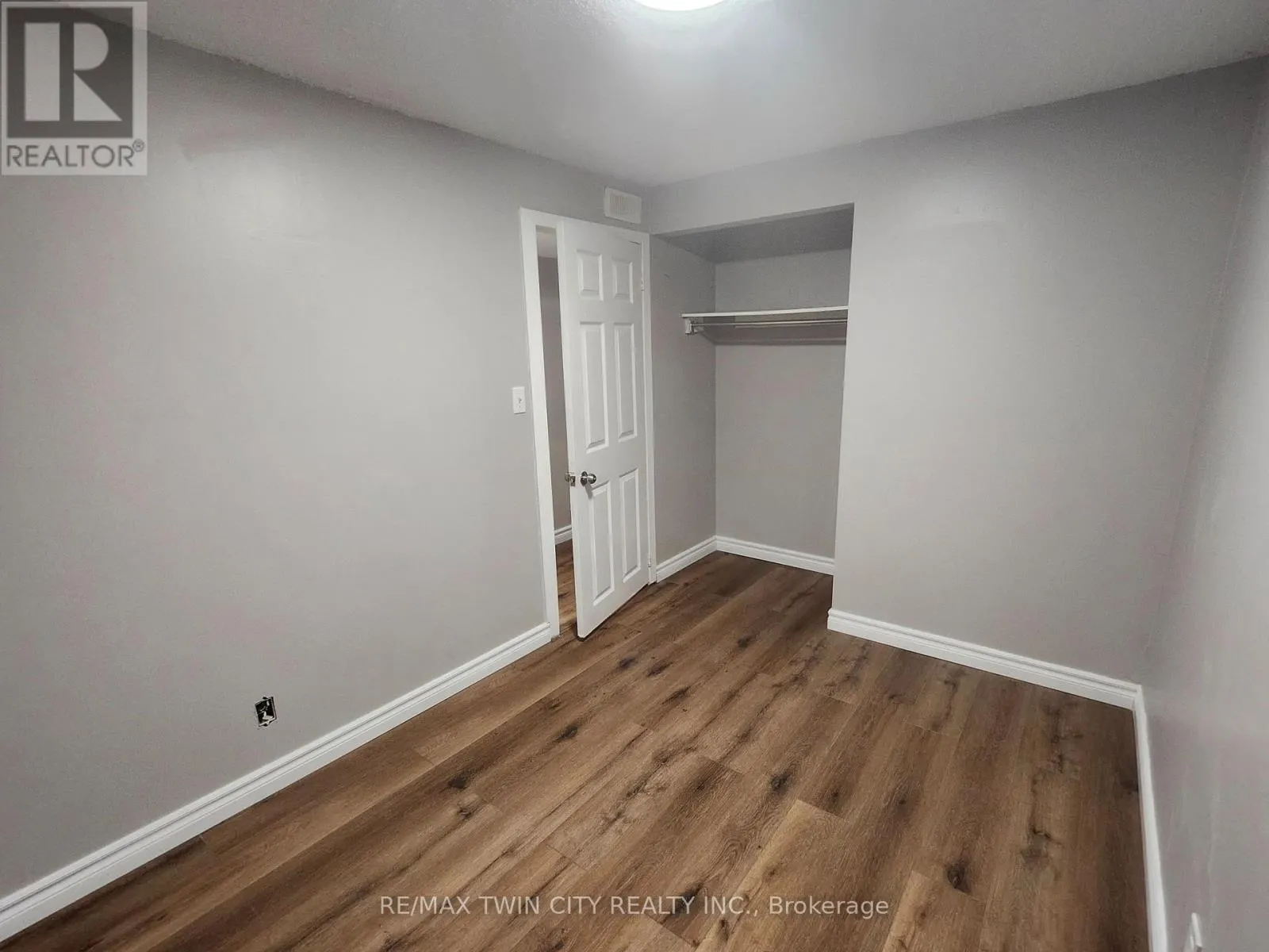 LOWER - 197B CEDARVALE CRESCENT