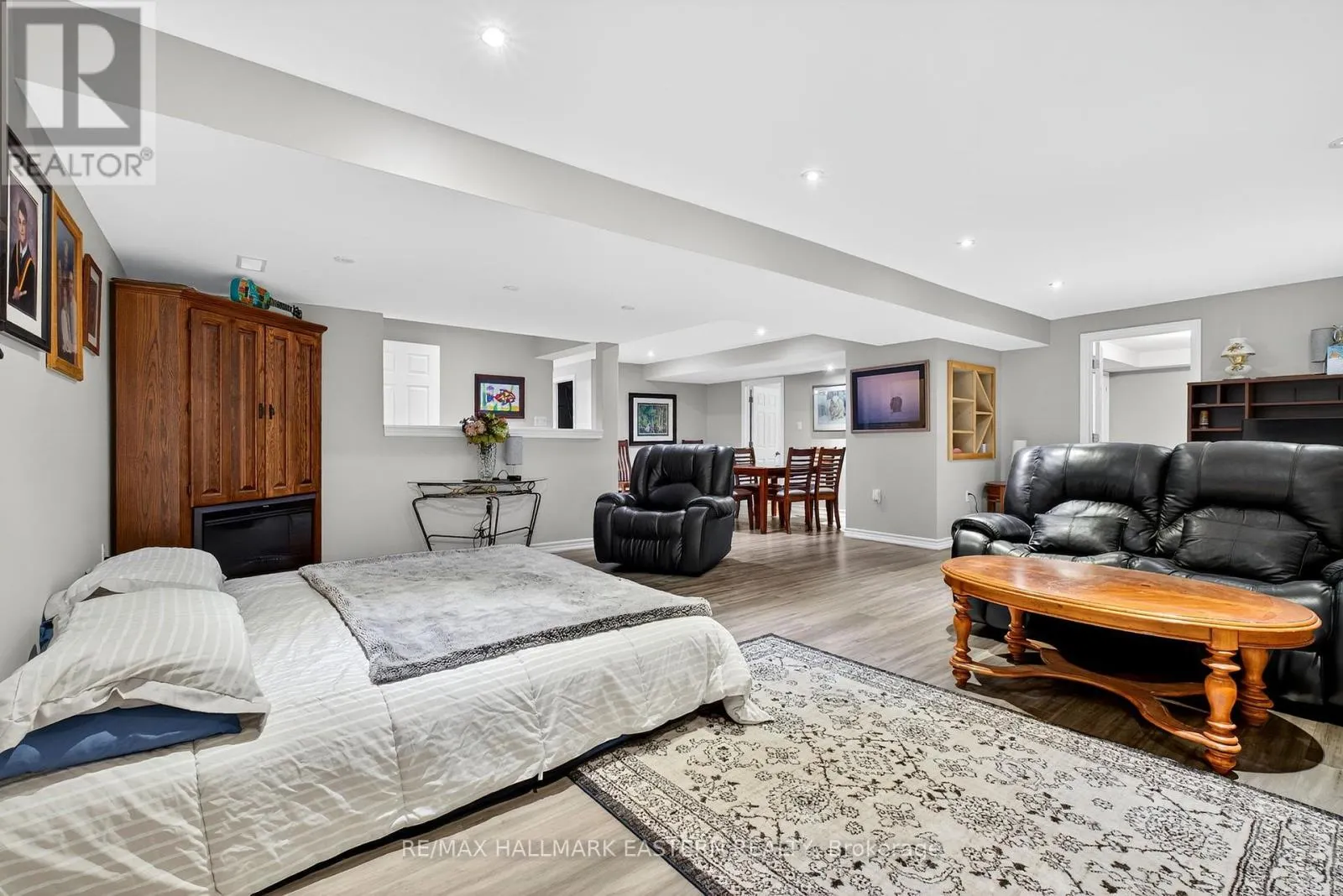 12 GRAINGER CRESCENT