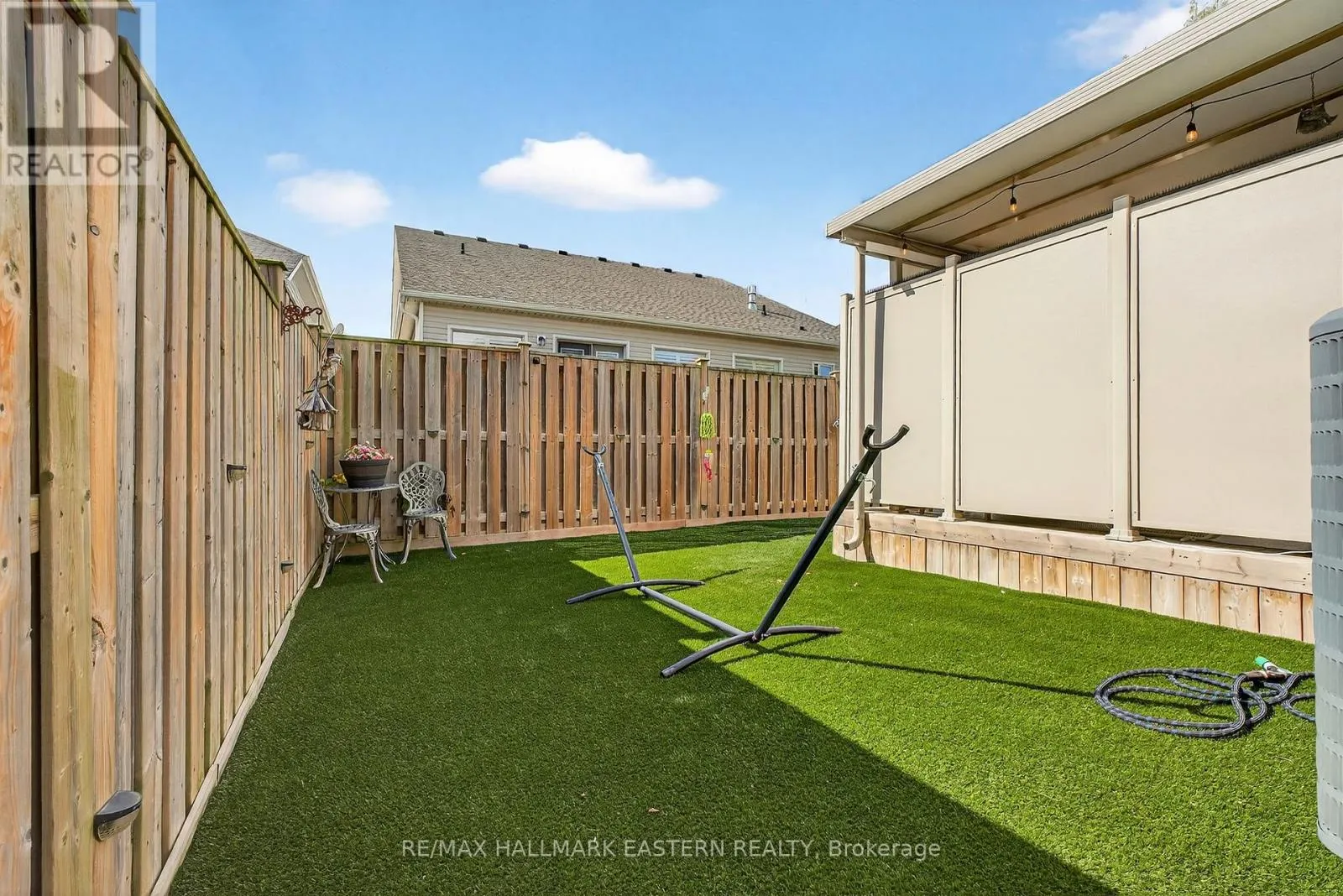 12 GRAINGER CRESCENT