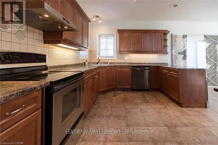 2016 BEAVERBROOK AVENUE