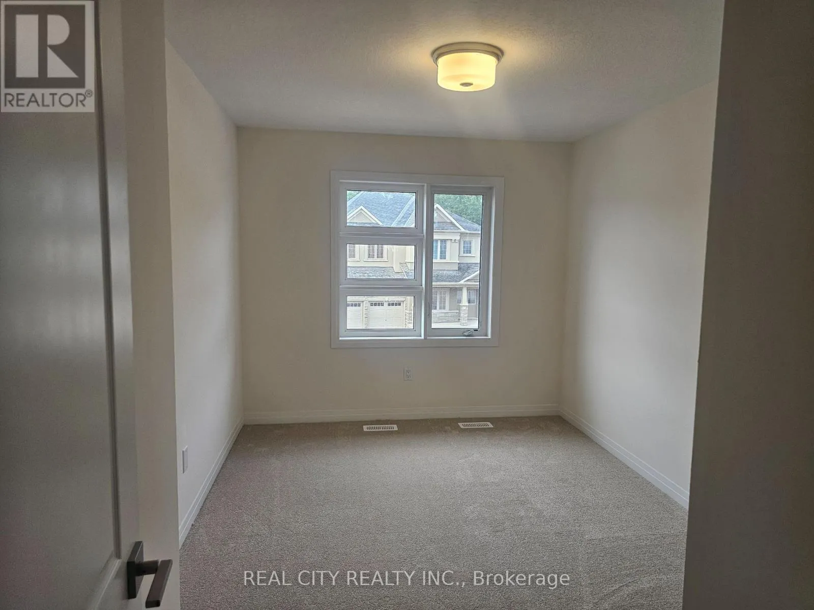 48 MCKERNAN AVENUE