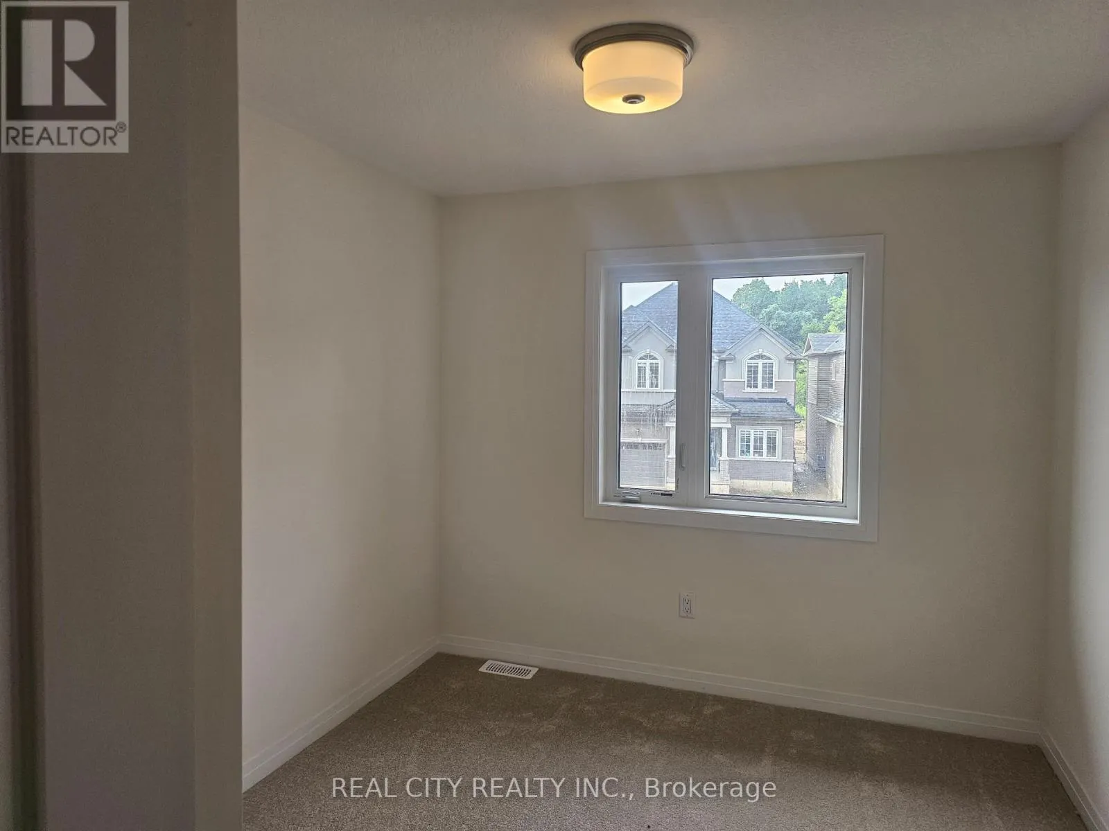 48 MCKERNAN AVENUE