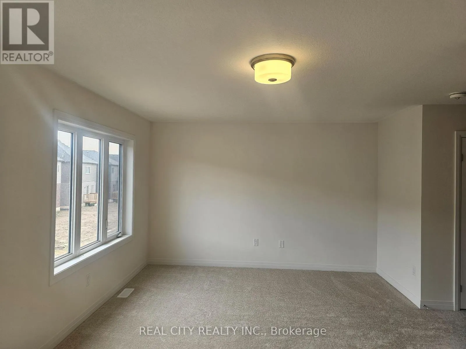 48 MCKERNAN AVENUE
