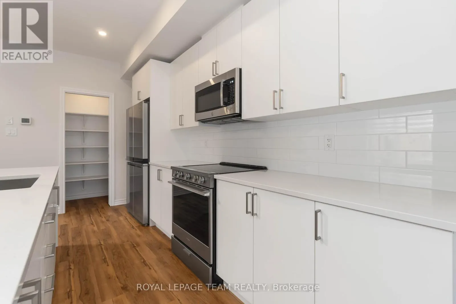 358 EQUINELLE DRIVE