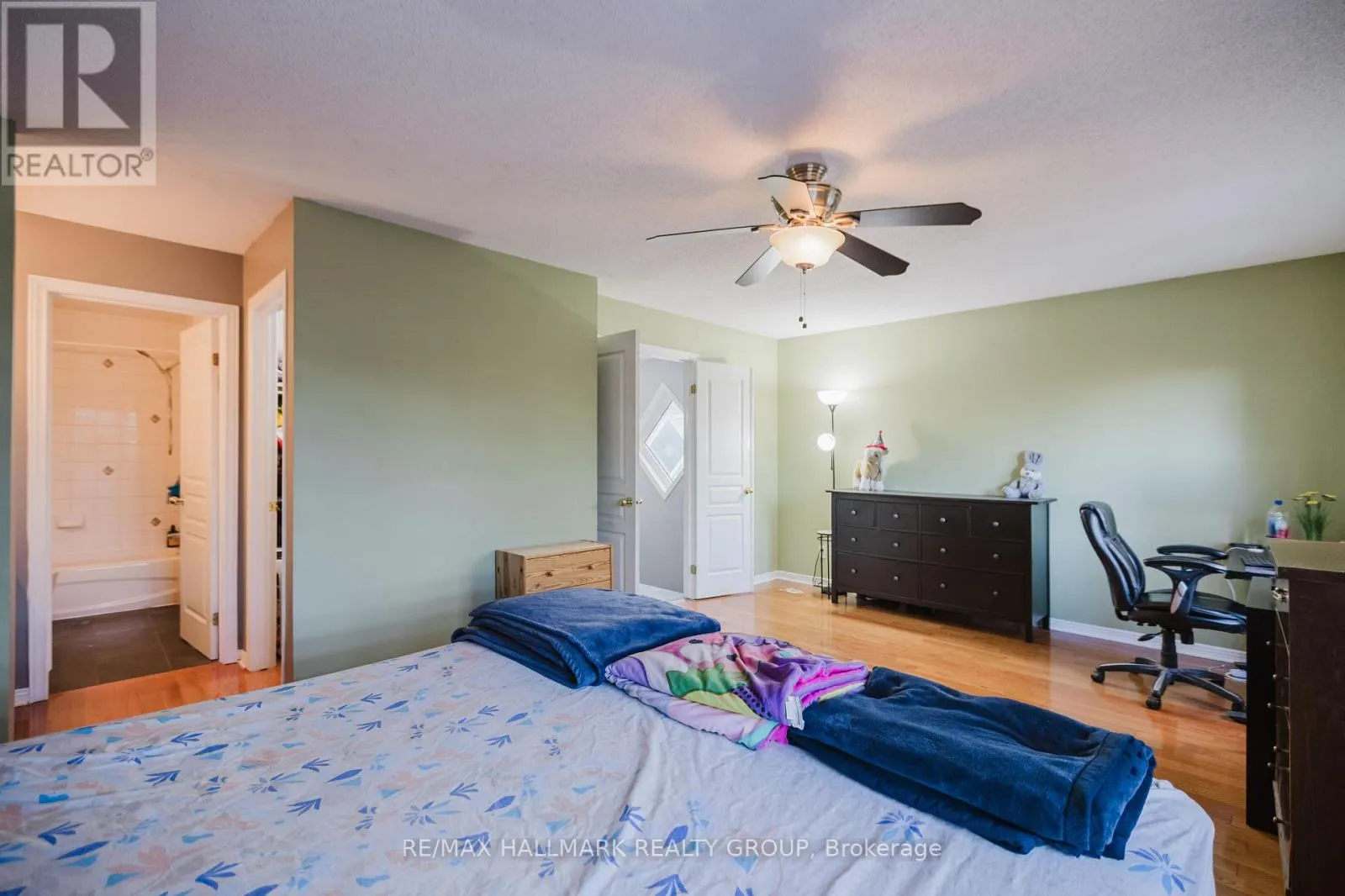 584 WILD SHORE CRESCENT