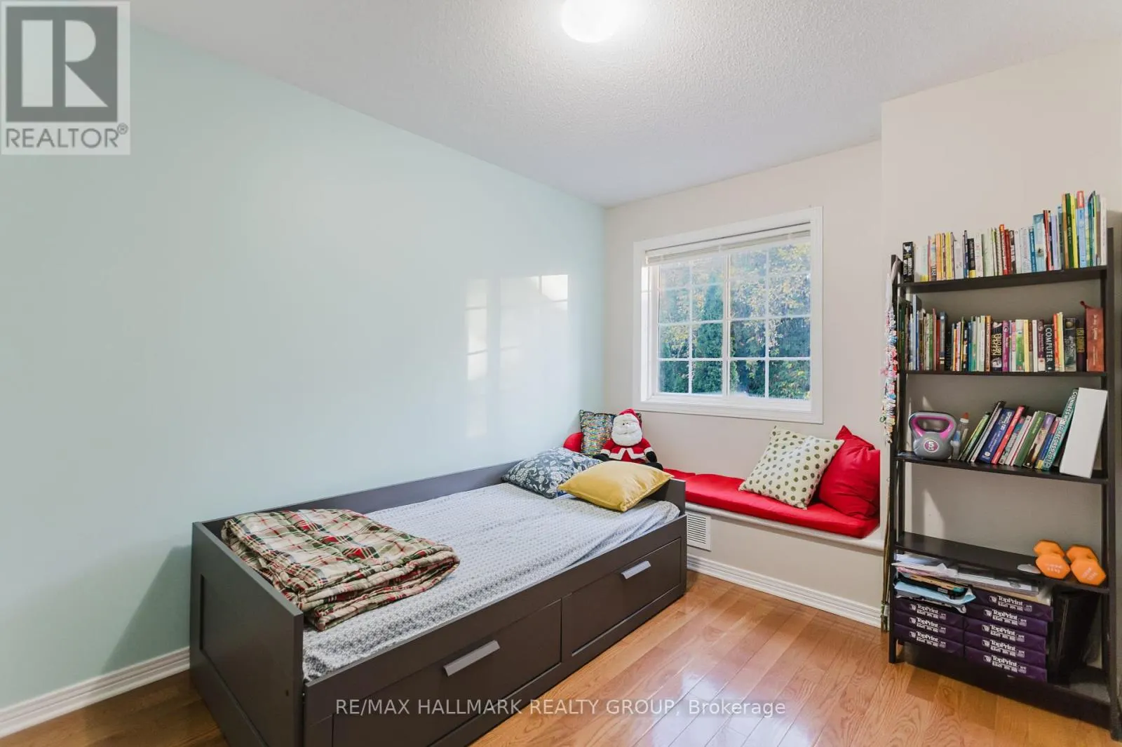 584 WILD SHORE CRESCENT