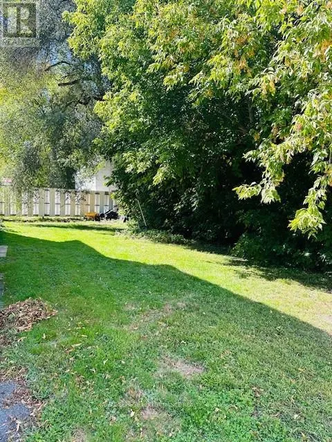 31-35 FOURTH STREET E