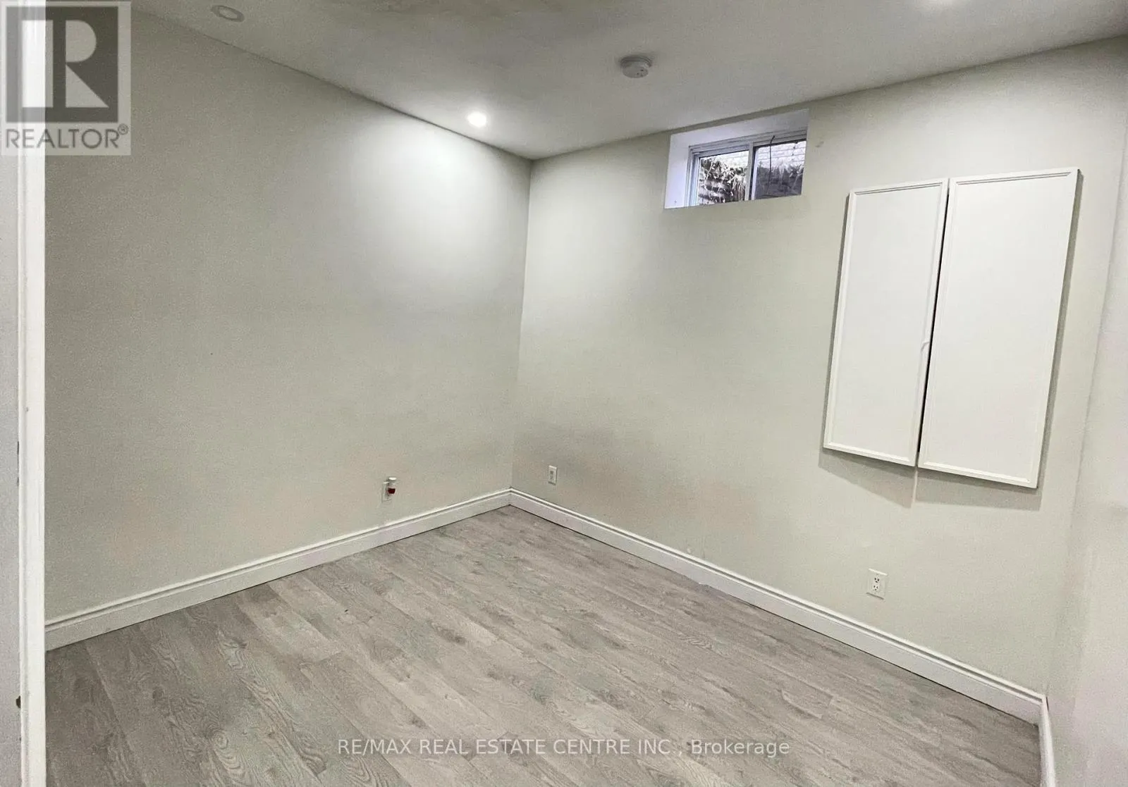 LEGAL BASEMENT - 5866 VALLEY WAY