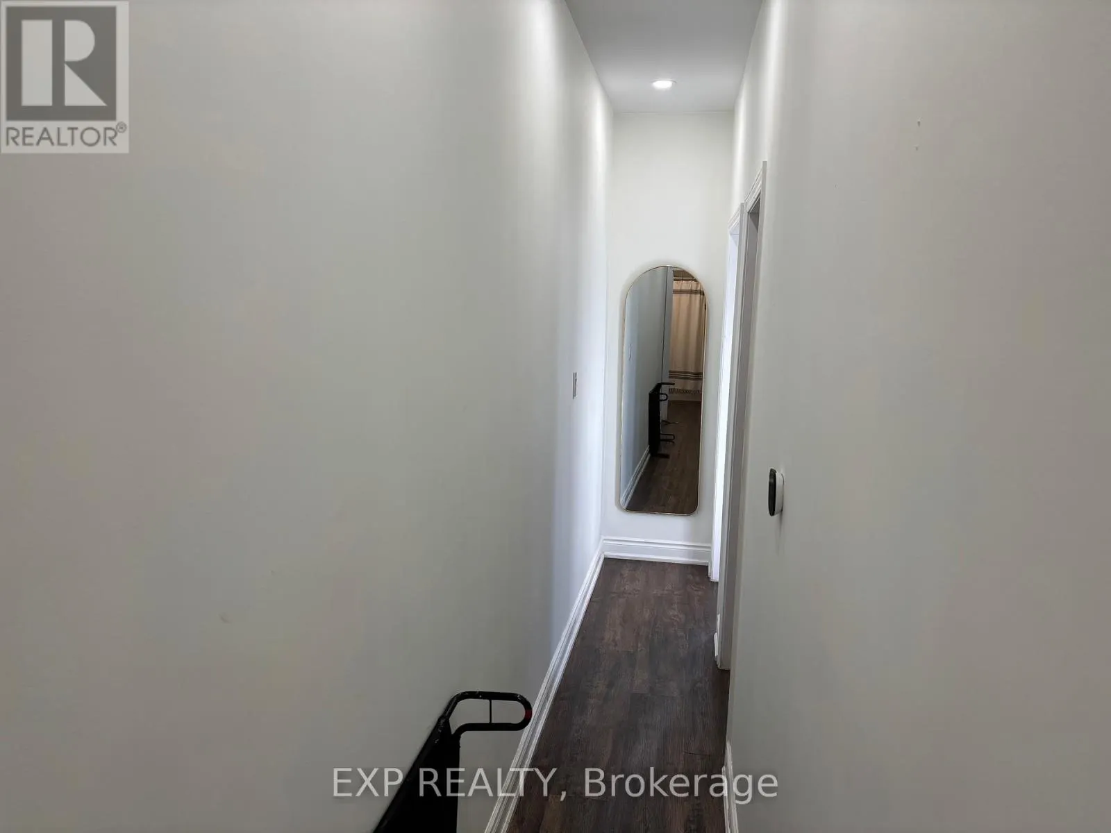 MAIN - 163 WENTWORTH STREET N