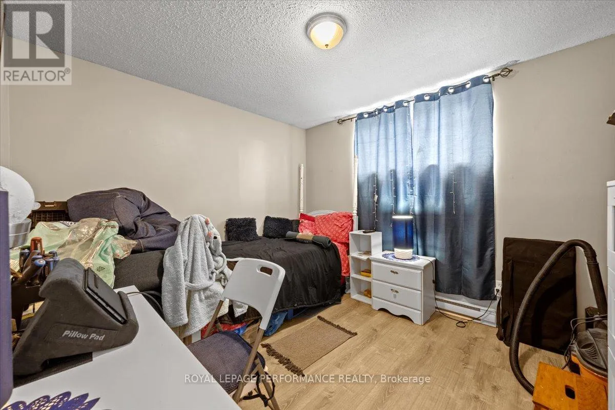 1702 RUSSELL ROAD