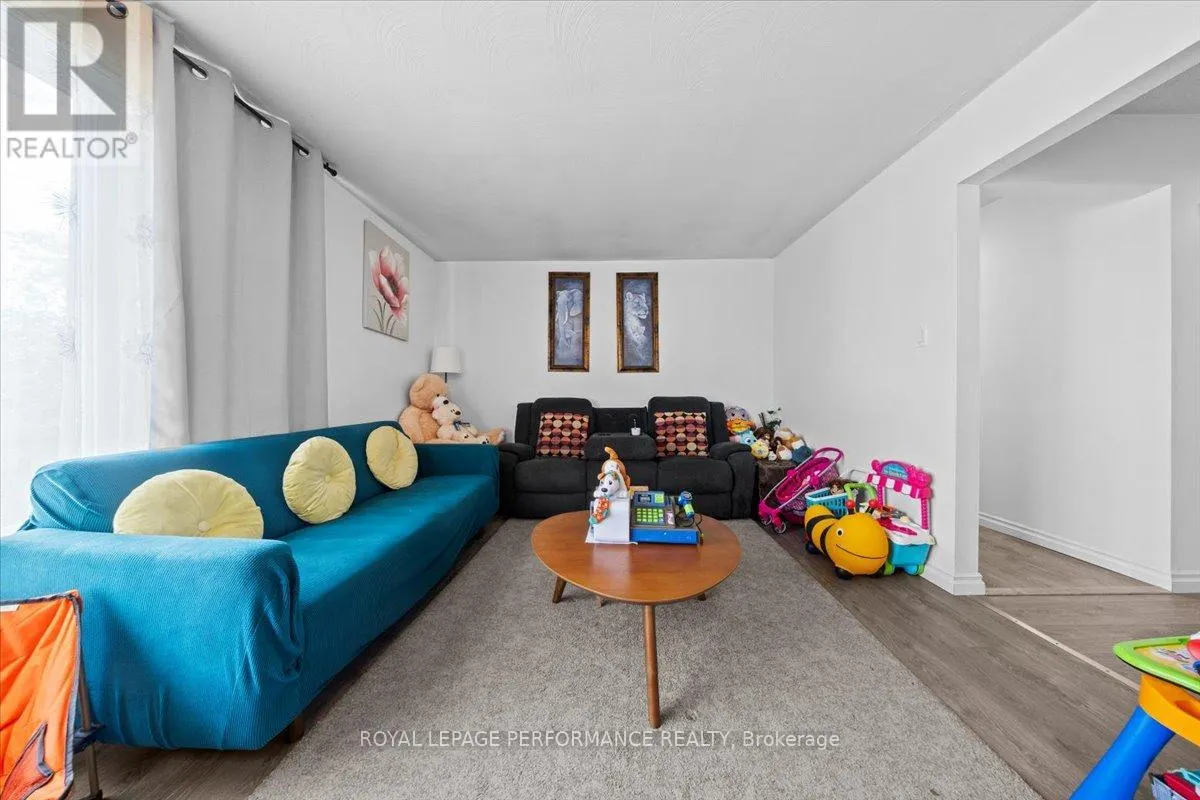 1702 RUSSELL ROAD