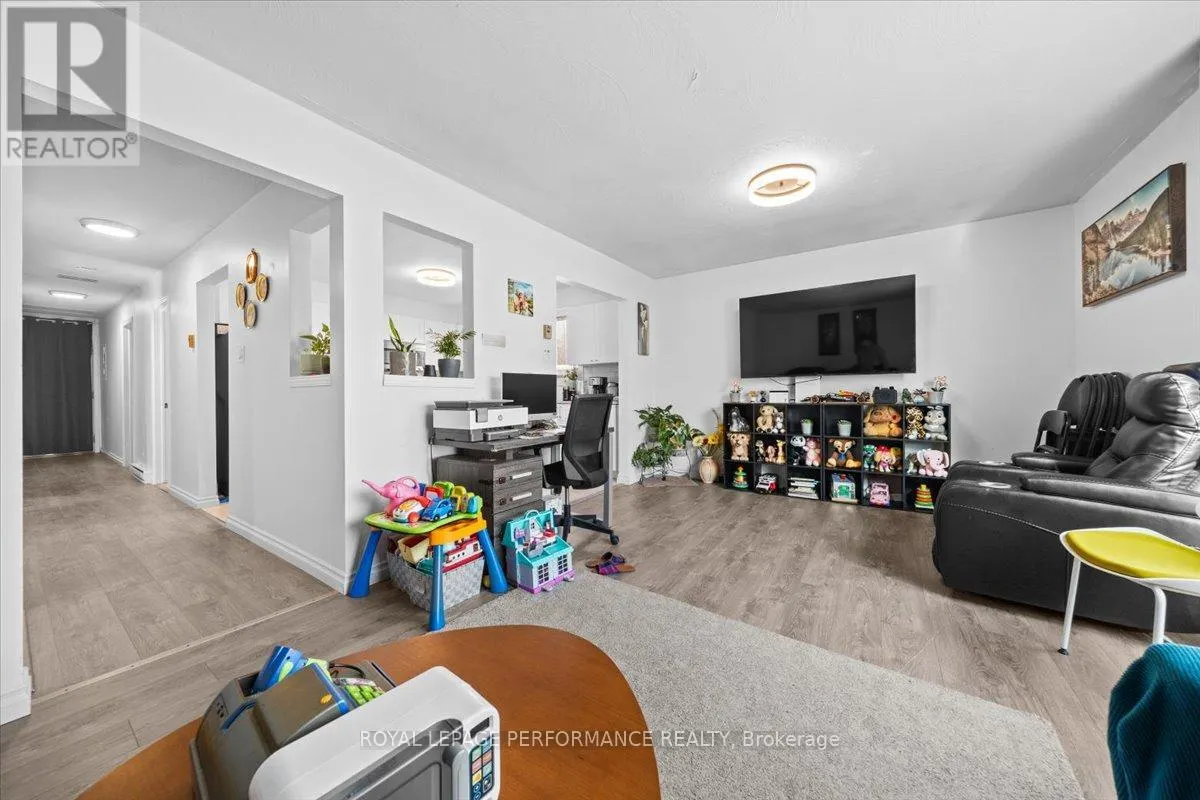 1702 RUSSELL ROAD