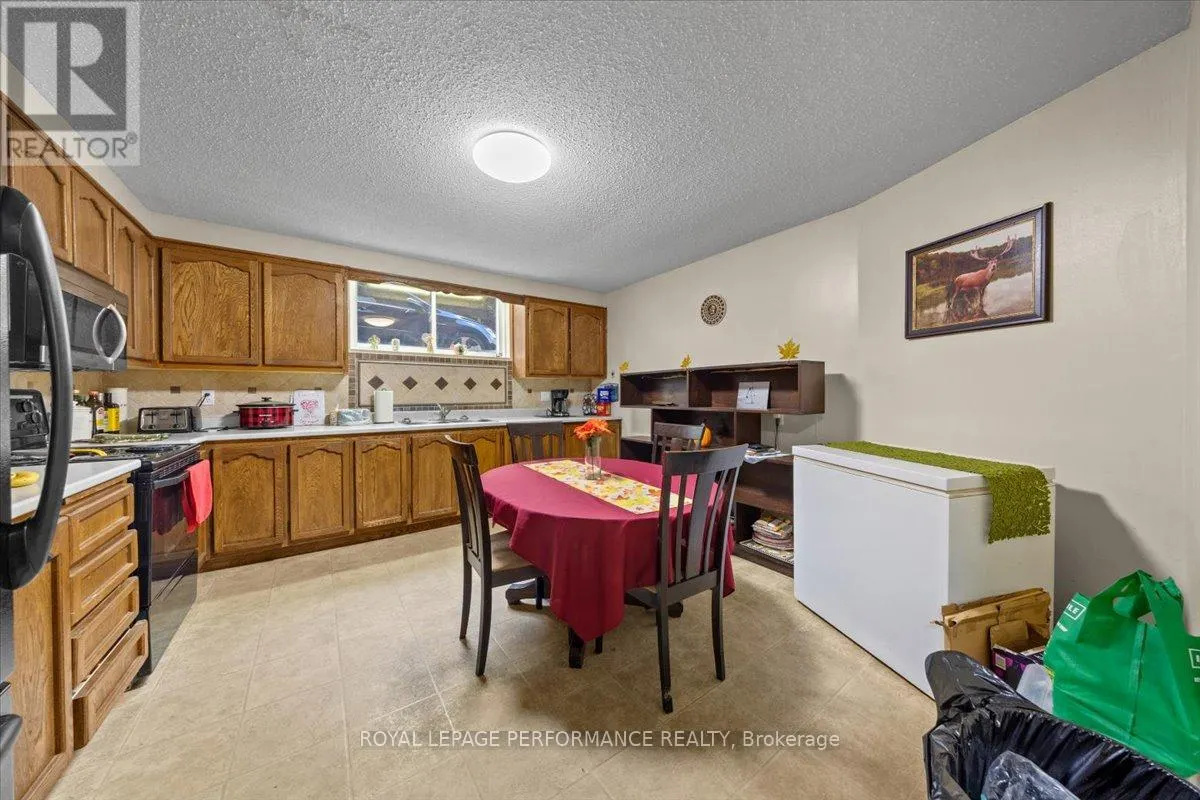 1702 RUSSELL ROAD