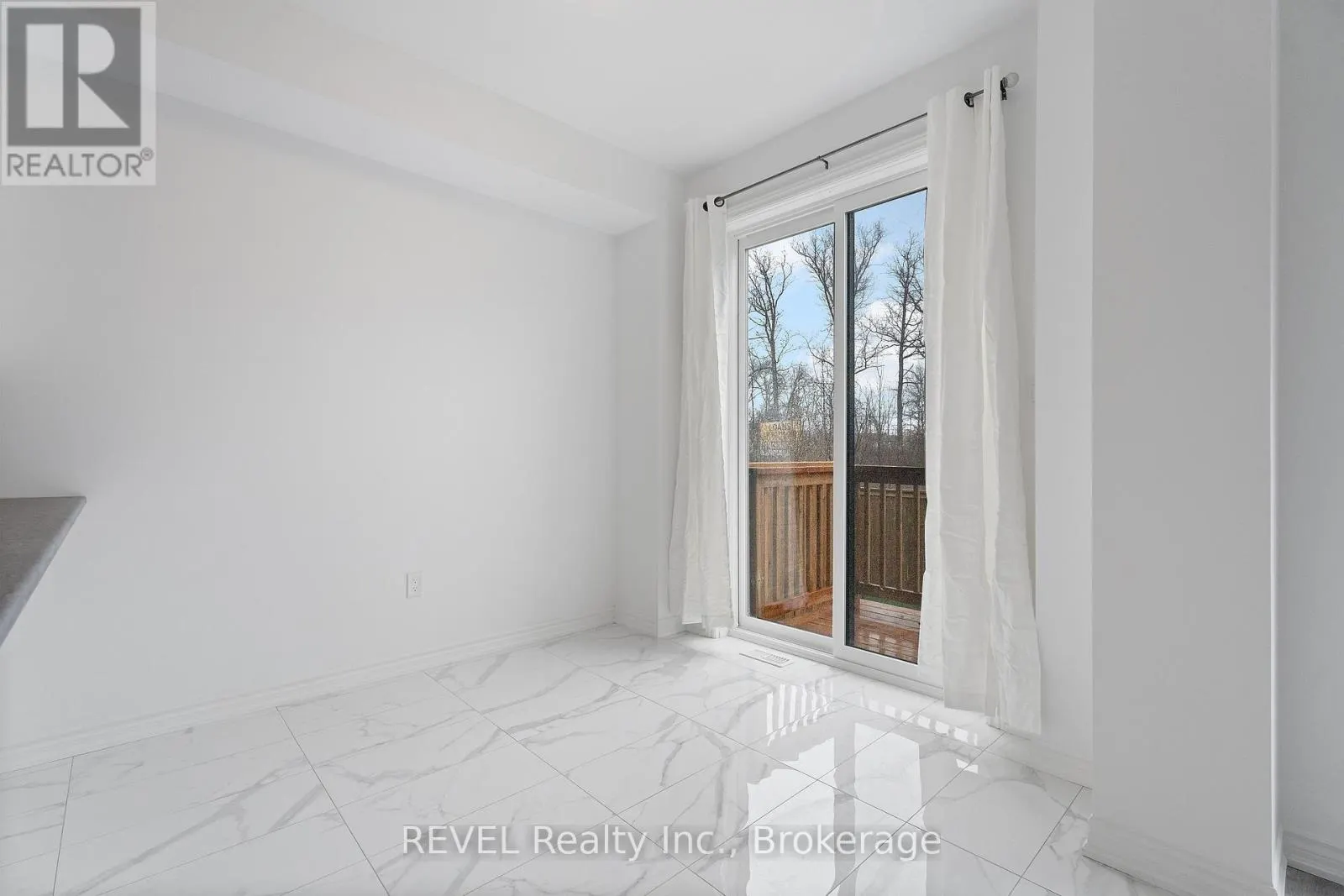 7436 BAYCREST COMMON