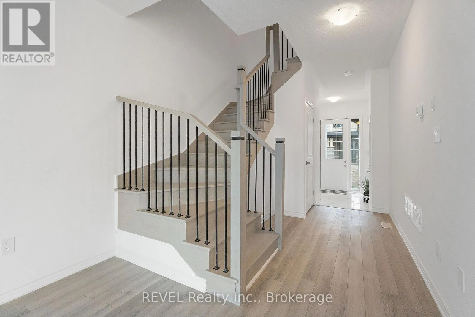 7436 BAYCREST COMMON