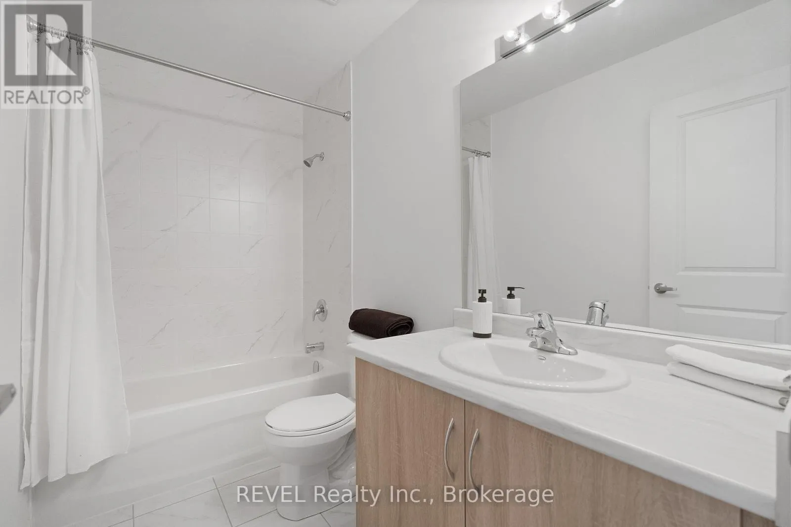 7436 BAYCREST COMMON