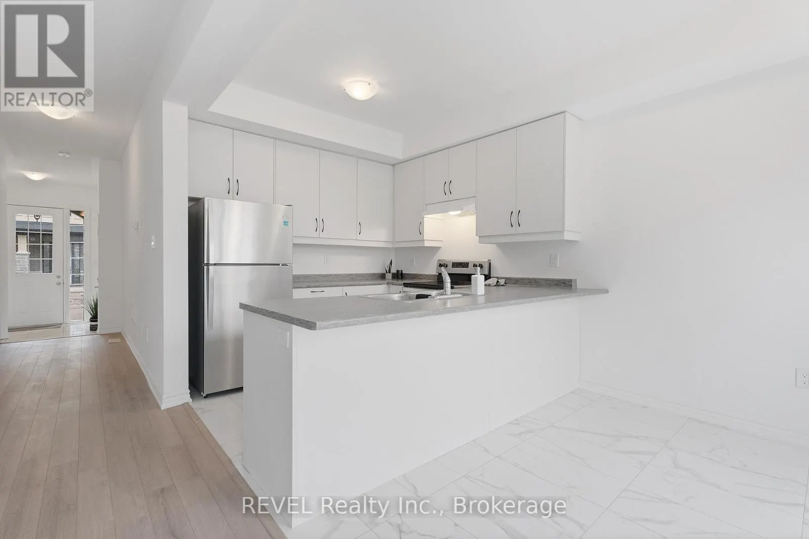 7436 BAYCREST COMMON